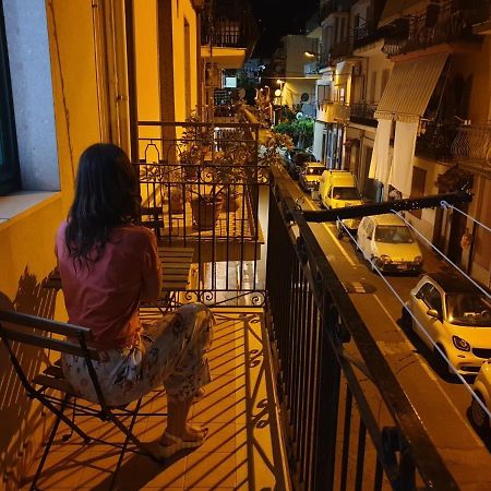 גיארדיני נאקסוס Chiara Naxos Apartment מראה חיצוני תמונה