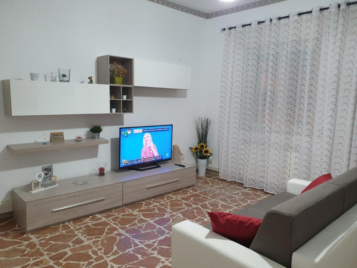 גיארדיני נאקסוס Chiara Naxos Apartment מראה חיצוני תמונה