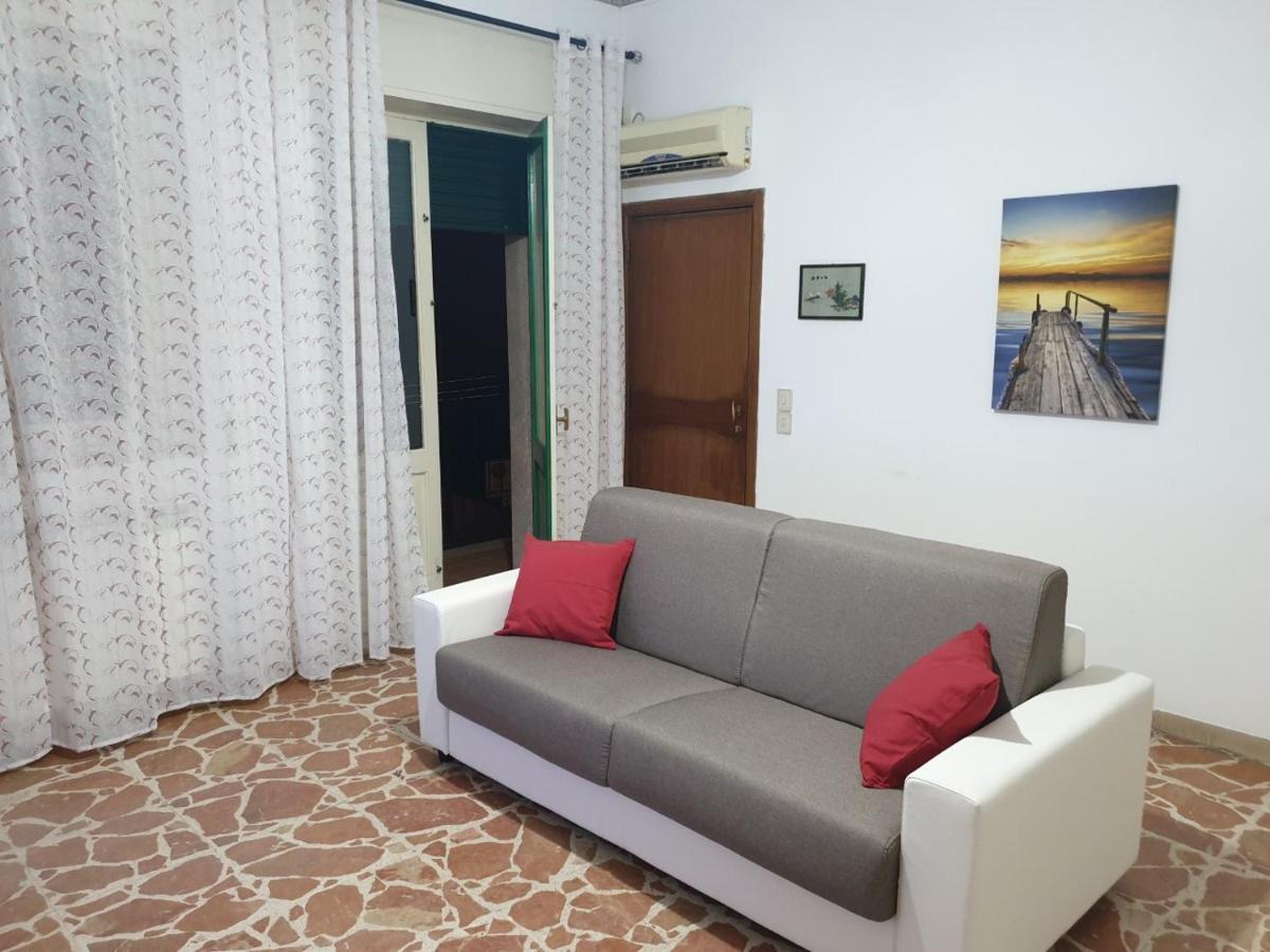 גיארדיני נאקסוס Chiara Naxos Apartment מראה חיצוני תמונה
