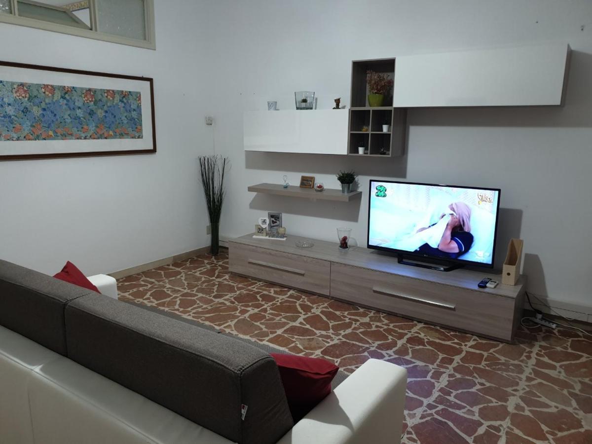 גיארדיני נאקסוס Chiara Naxos Apartment מראה חיצוני תמונה